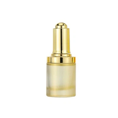 กดขวดน้ำมันหอมระเหยหยด